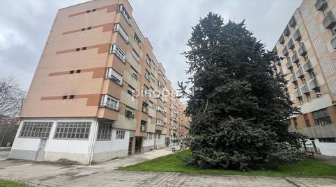 Foto 3 de Piso en venta en Plaza Monasterios de Navarra, San Juan, Pamplona / Iruña