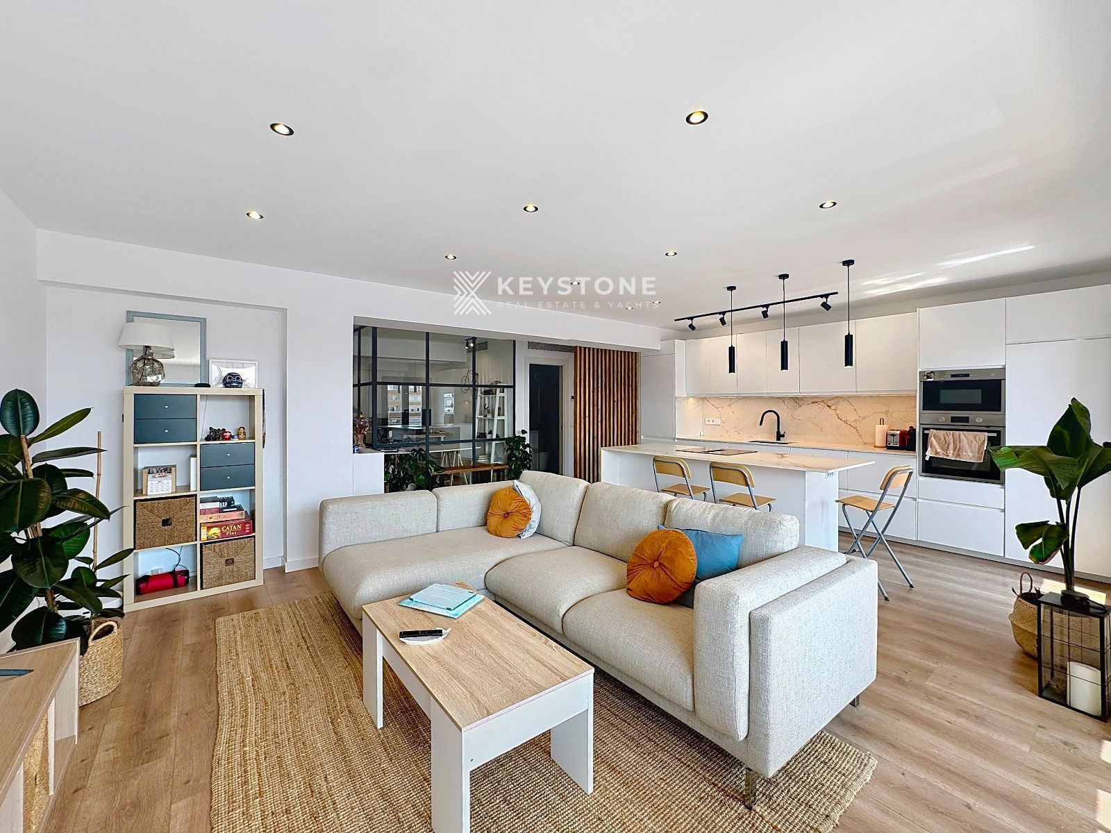 Sala d'estar de Pis de lloguer en  Palma de Mallorca amb Aire condicionat, Terrassa i Moblat