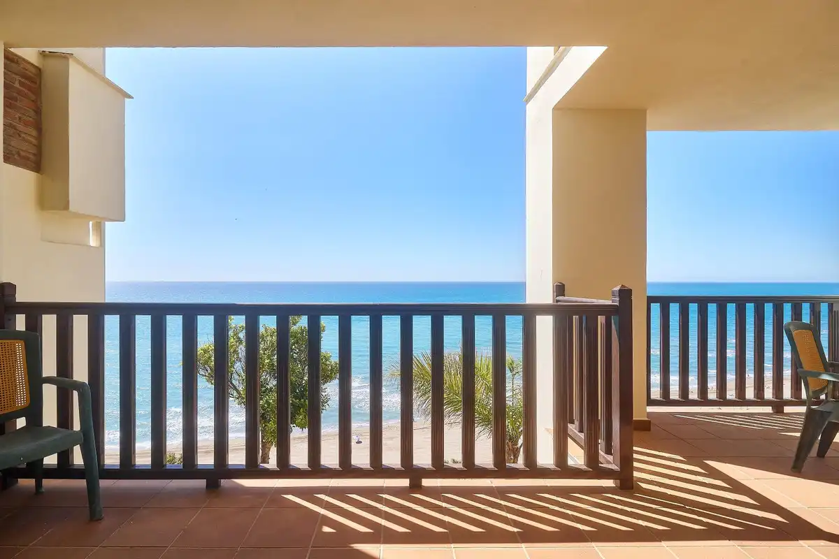 Apartment with pool for sale in del sol, imagen 8