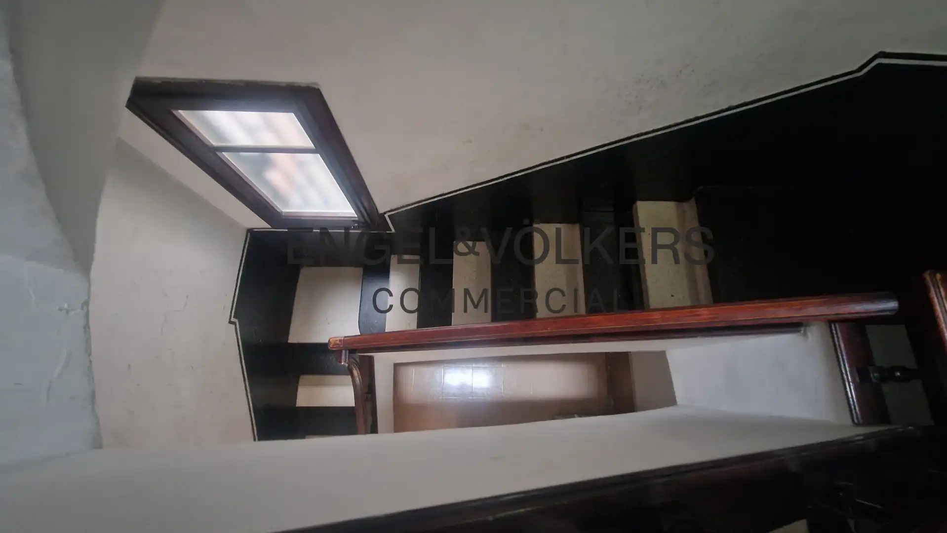 Buildings for sale in Collblanc