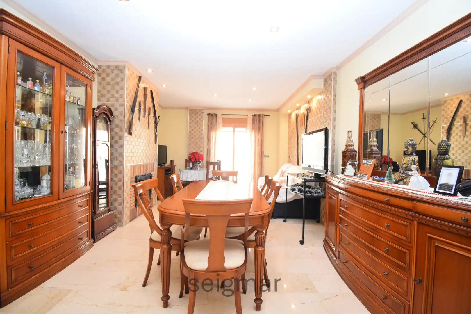 Comedor de Casa adosada en venta en La Nucia con Terraza, Horno y Lavadora