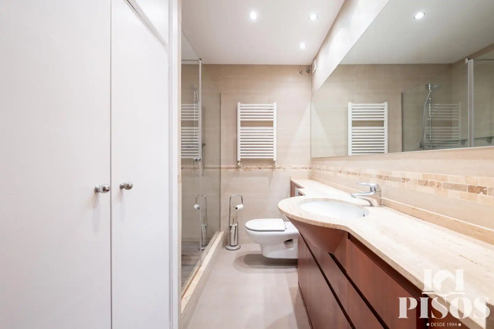 Baño de Piso de alquiler en Sant Cugat del Vallès con Calefacción, Parquet y Terraza