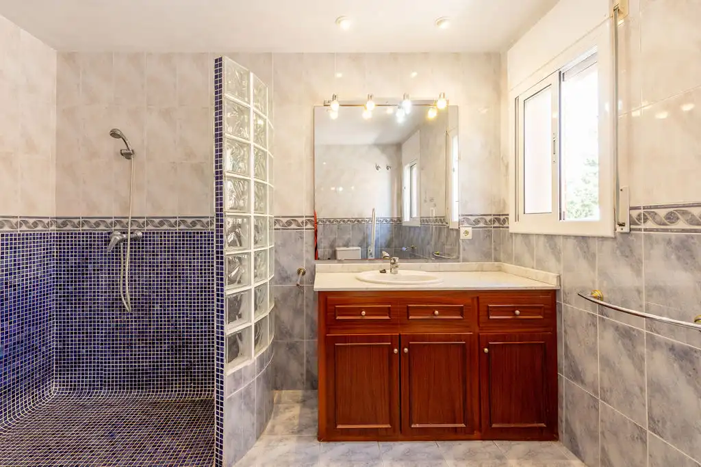 Baño de Casa o chalet en venta en Sant Vicenç de Montalt con Aire acondicionado, Calefacción y Terraza