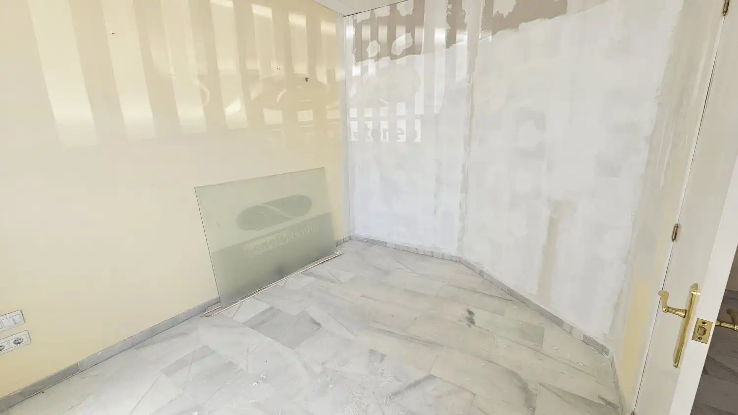 Baño de Piso en venta en Sevilla con Aire acondicionado