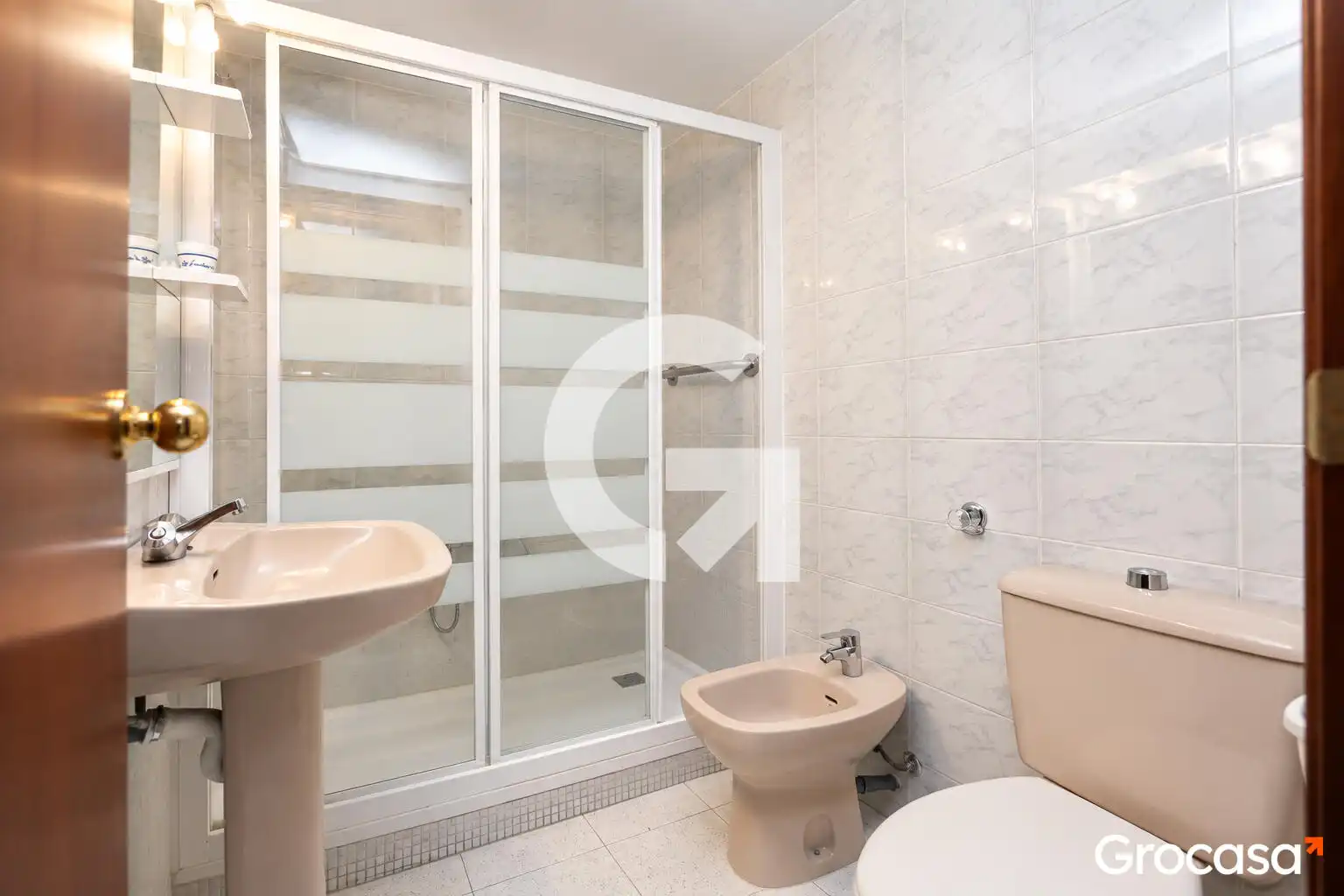 Bathroom of Flat for sale in Rubí  with Heating, Oven and Balcony