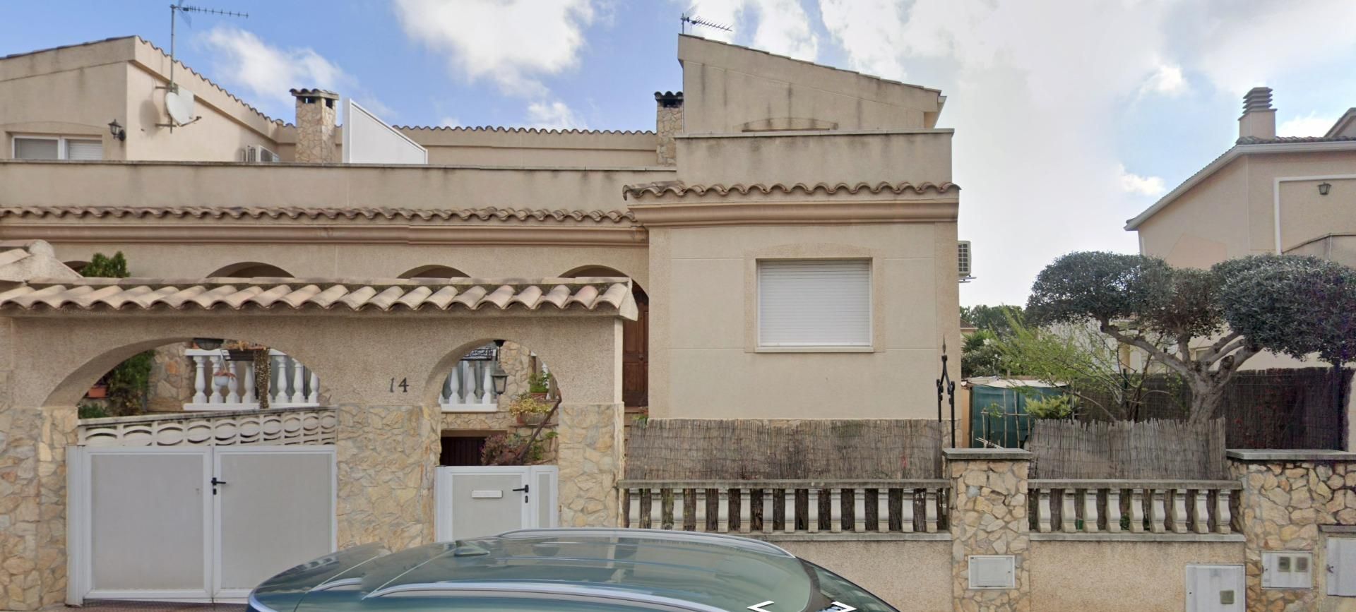 Exterior view of Single-family semi-detached for sale in Martorell  with Private garden and Swimming Pool