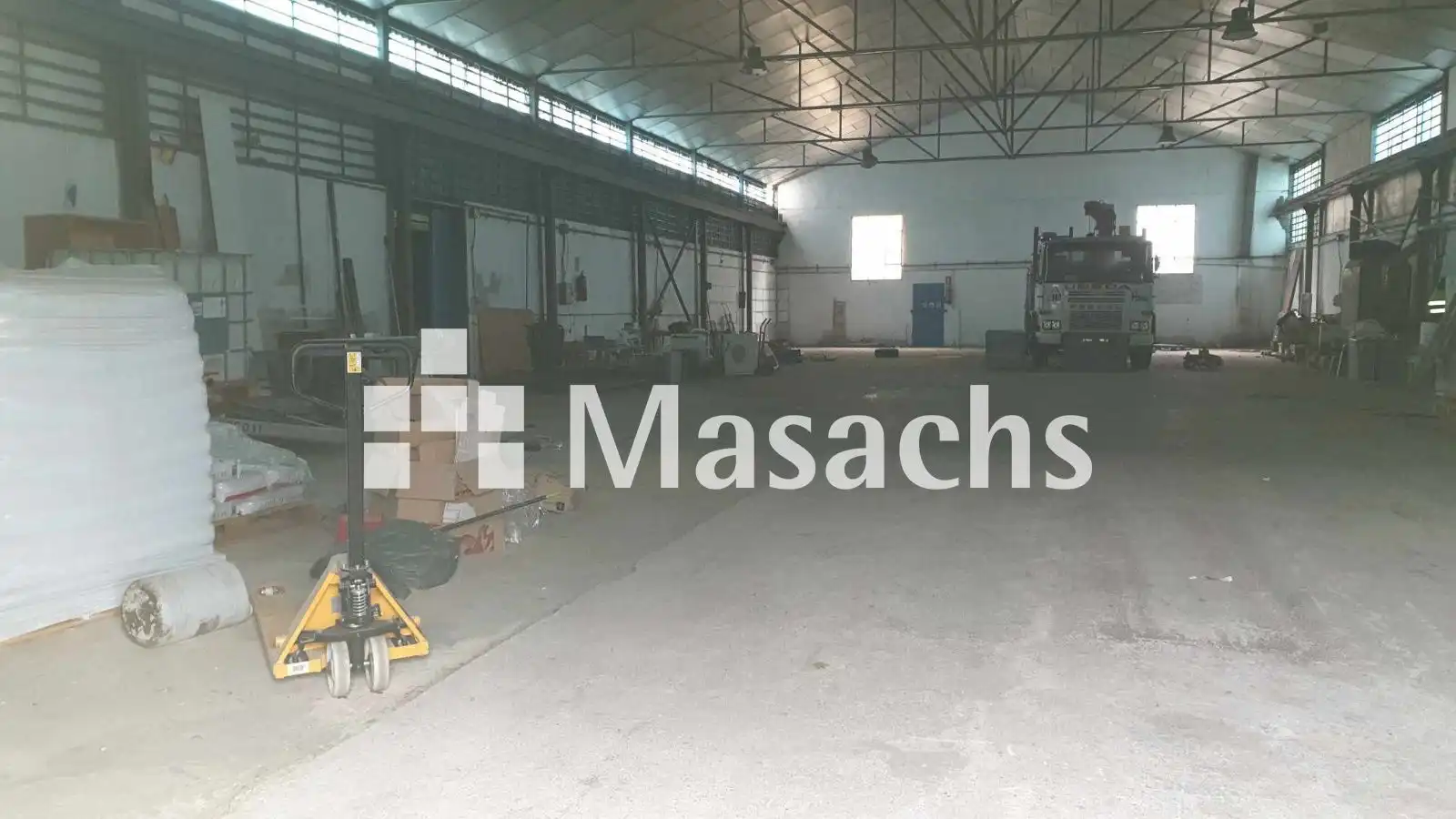 Nave industrial en venta en Velilla de San Antonio, imagen 2