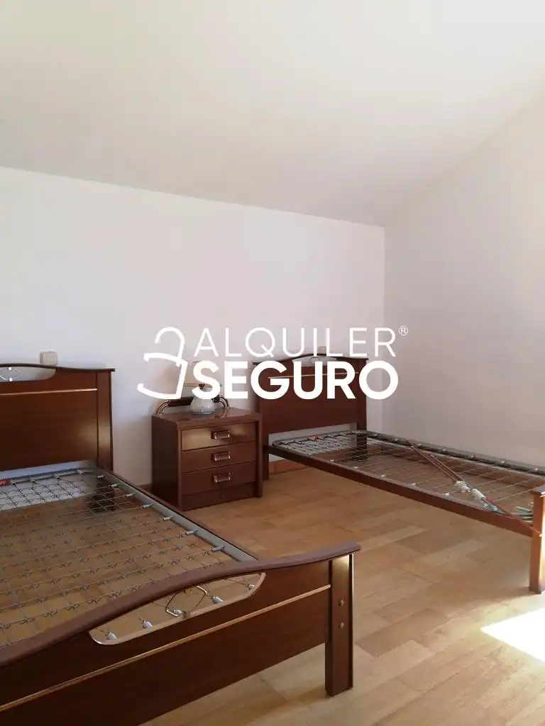 Habitación de Casa o chalet de alquiler en Colmenar Viejo con Calefacción, Terraza y Amueblado