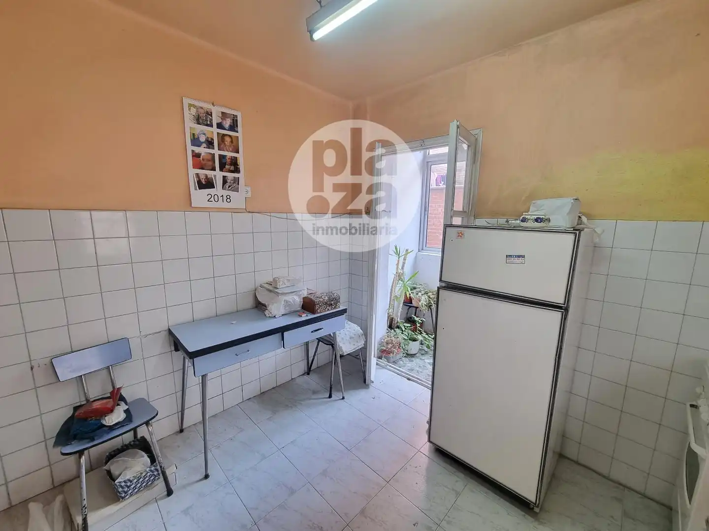Küche von Wohnung zum Verkauf in Burgos mit Heizung, Terrasse und Abstellraum