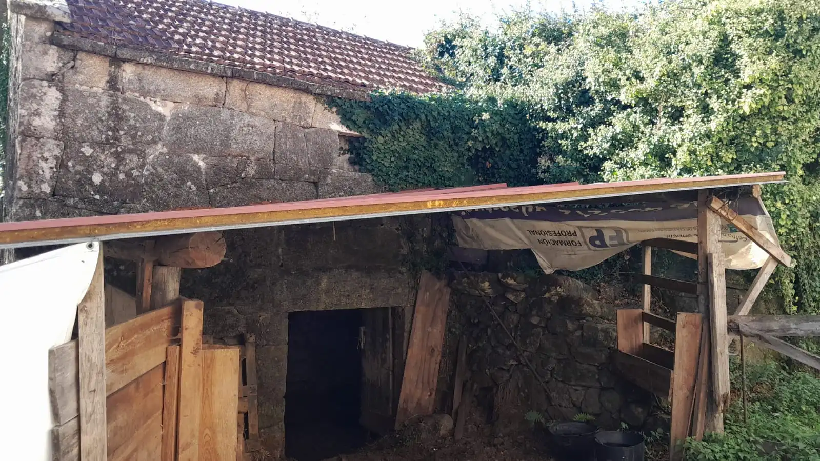 Casa con jardín en venta en A Cañiza, imagen 2