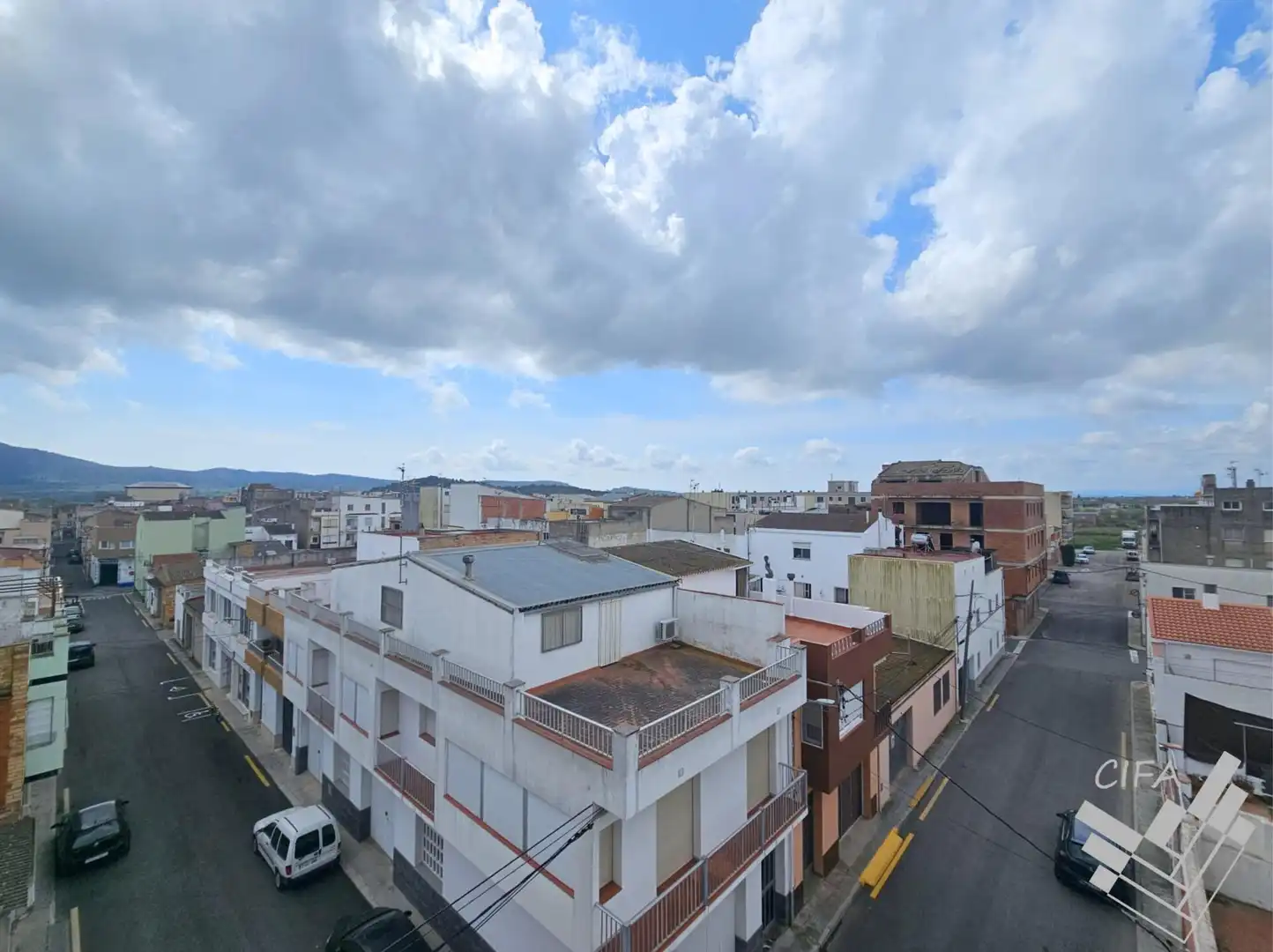 Vista exterior de Pis en venda en Ulldecona amb Balcó