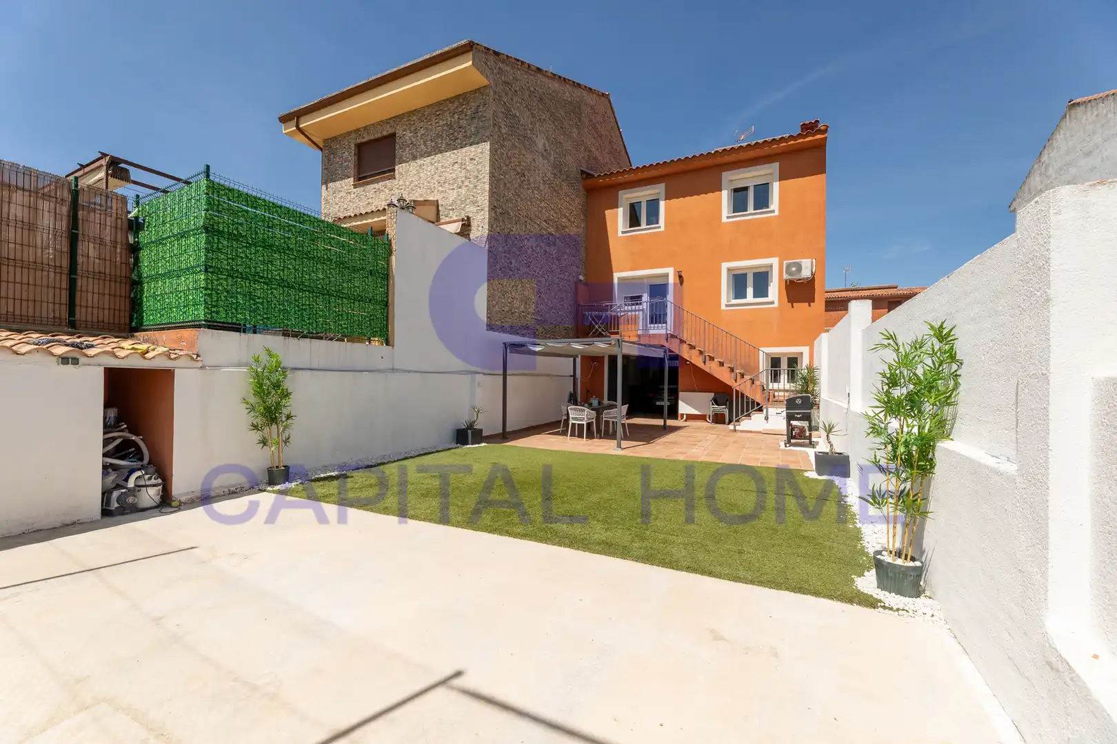 Terraza de Casa adosada en venta en Navalcarnero con Aire acondicionado, Calefacción y Jardín privado