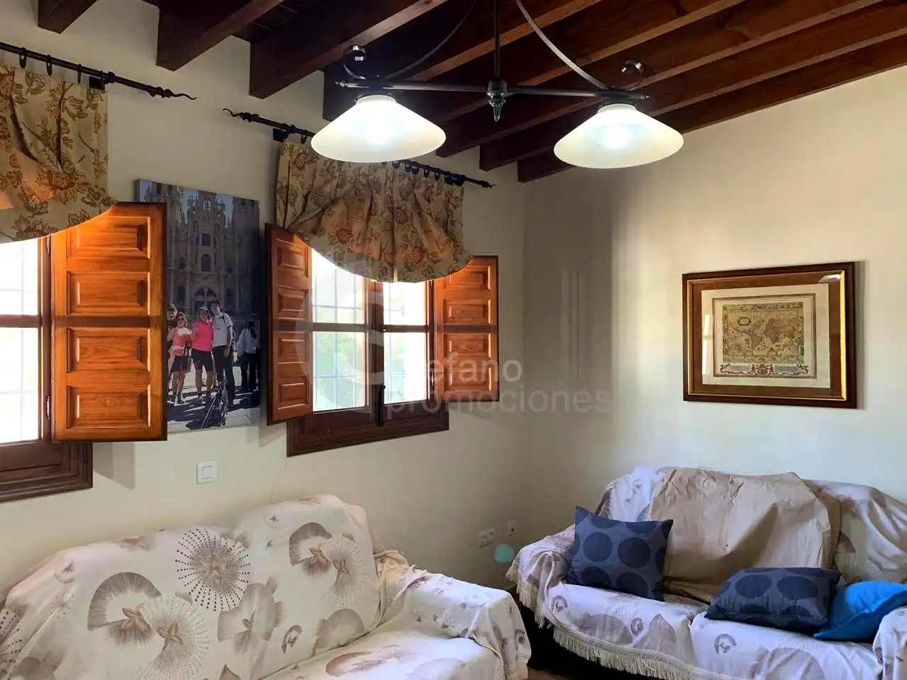 Sala d'estar de Casa o xalet en venda en Álora amb Aire condicionat, Jardí privat i Terrassa