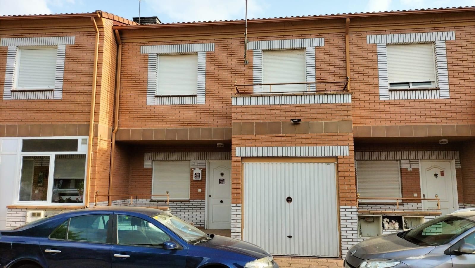 Exterior view of House or chalet for sale in Tariego de Cerrato  with Private garden