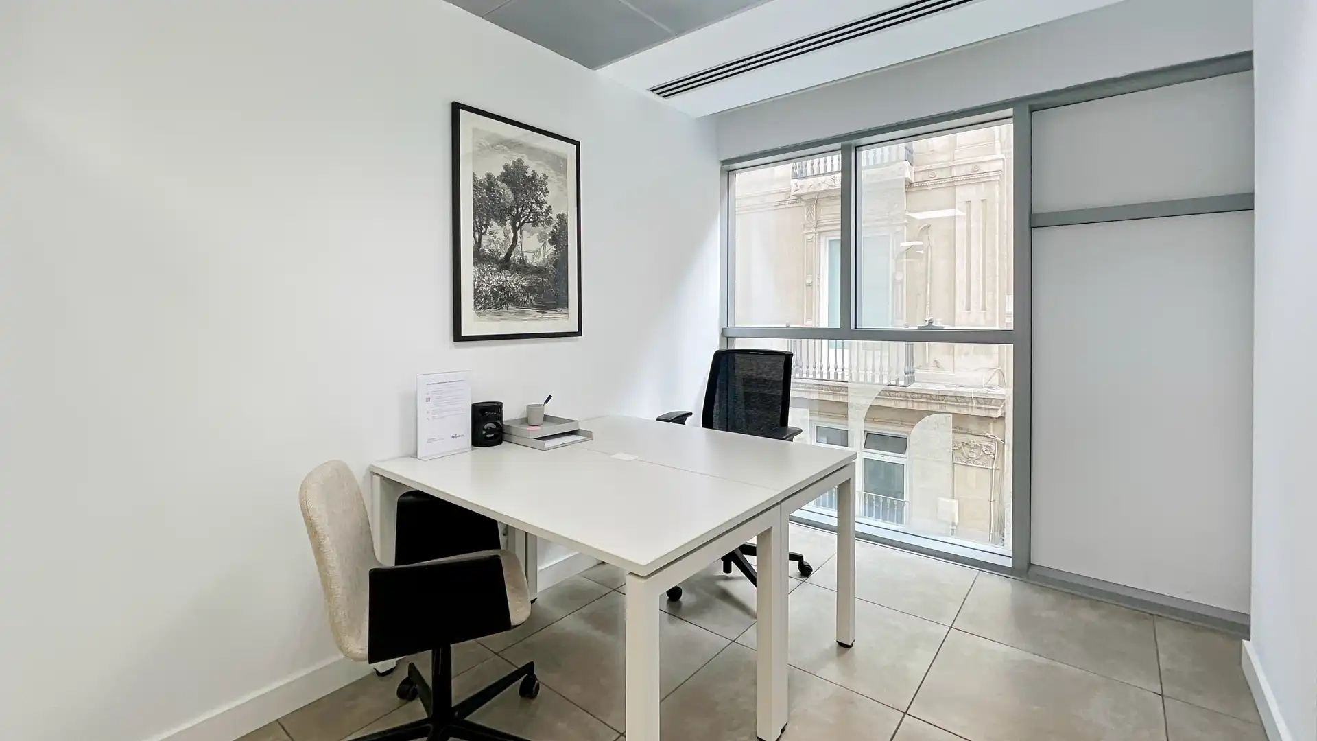 Office for rent in  Zaragoza Capital  with Air Conditioner, Heating and Furnished
