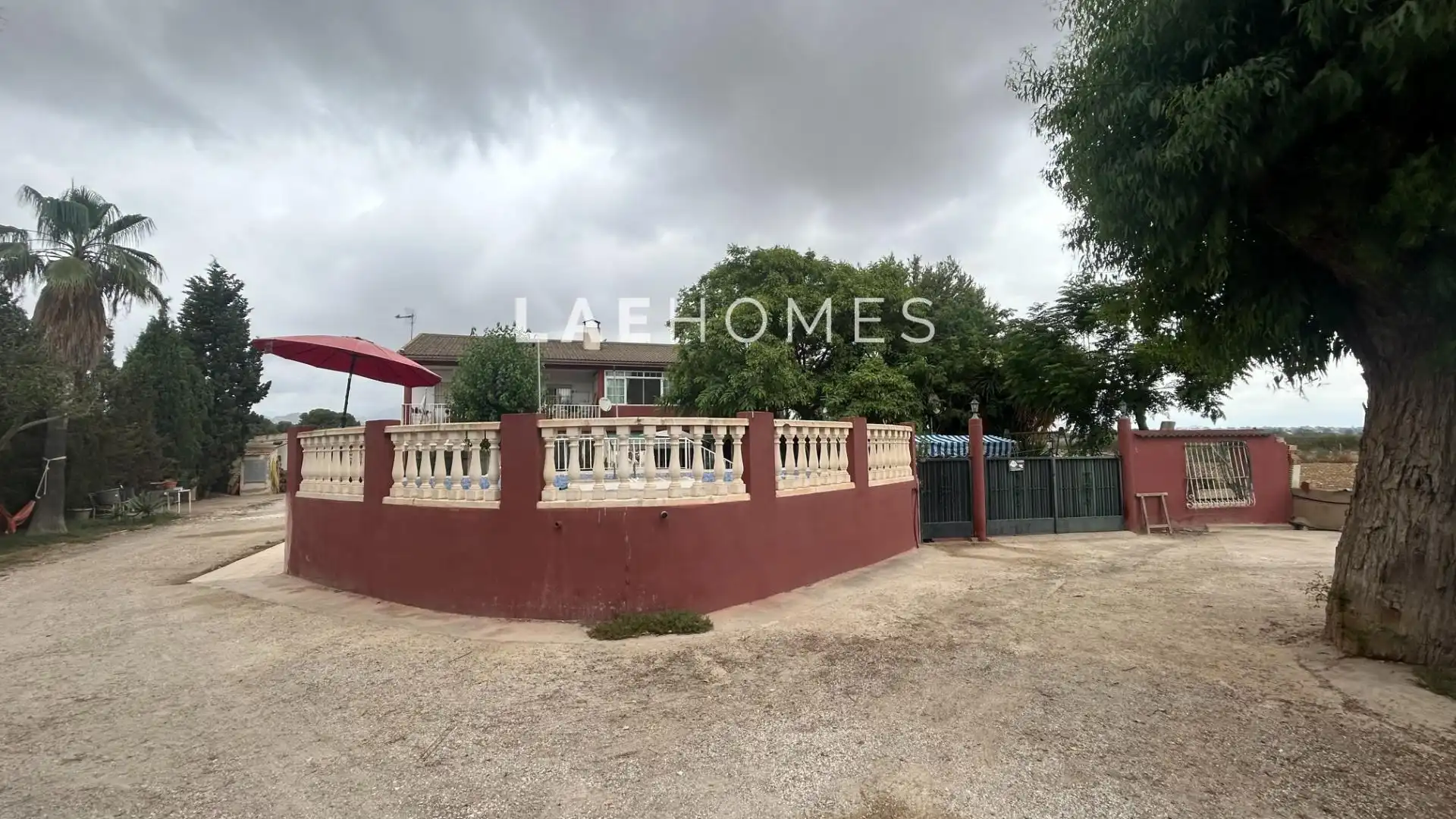 Vista exterior de Casa o xalet en venda en Alicante / Alacant amb Terrassa