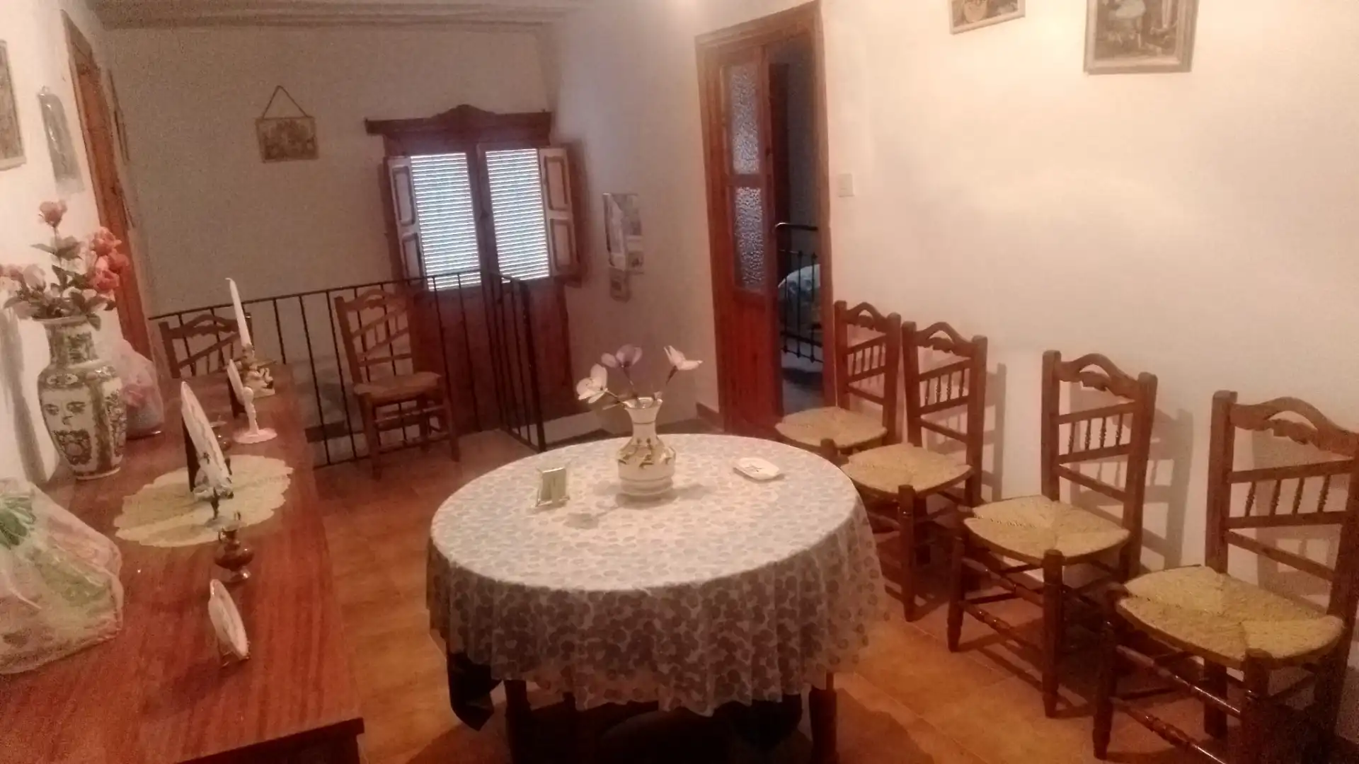 Menjador de Casa o xalet en venda en Cástaras amb Moblat i Balcó