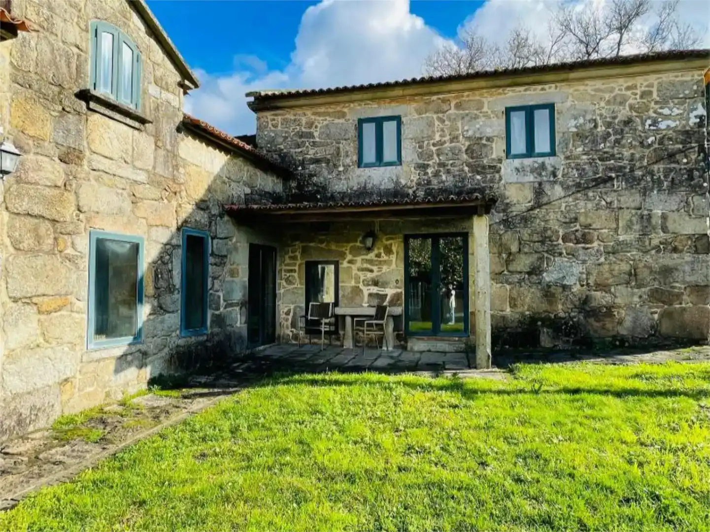 Vista exterior de Casa o xalet en venda en Meis amb Jardí privat, Piscina i Moblat