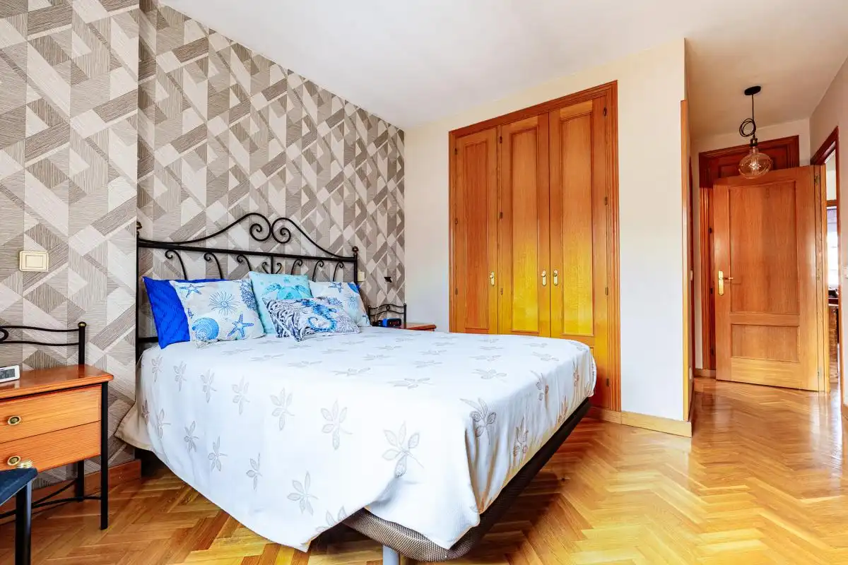 Dormitori de Casa adosada en venda en Getafe amb Aire condicionat, Calefacció i Jardí privat