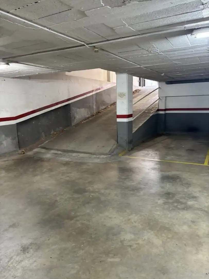 Parkplatz von Garage zur Miete in Barcelona
