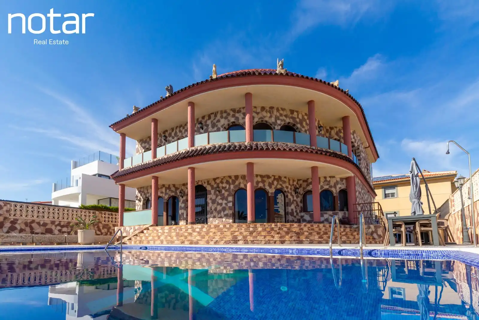 Detached house with terrace for sale in N/A