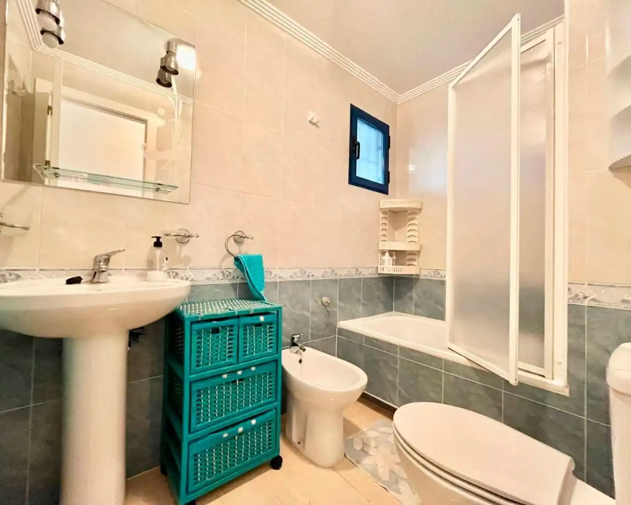 Bathroom of Flat for rent in Orihuela  with Air Conditioner, Heating and Storage room