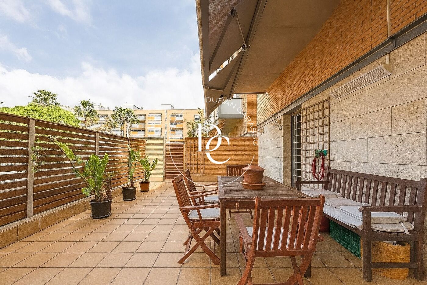 Terrace of Flat for sale in  Barcelona Capital  with Air Conditioner, Heating and Private garden