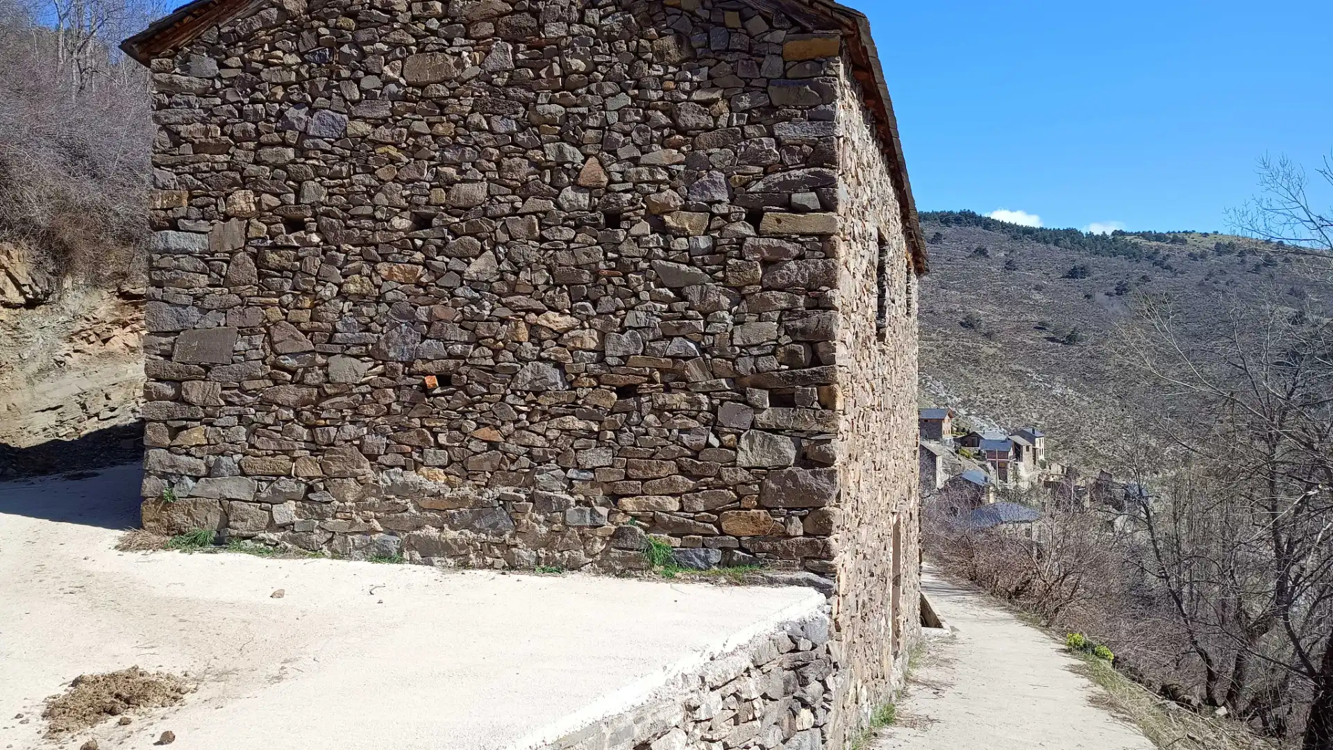Vista exterior de Finca rústica en venda en Soriguera amb Balcó