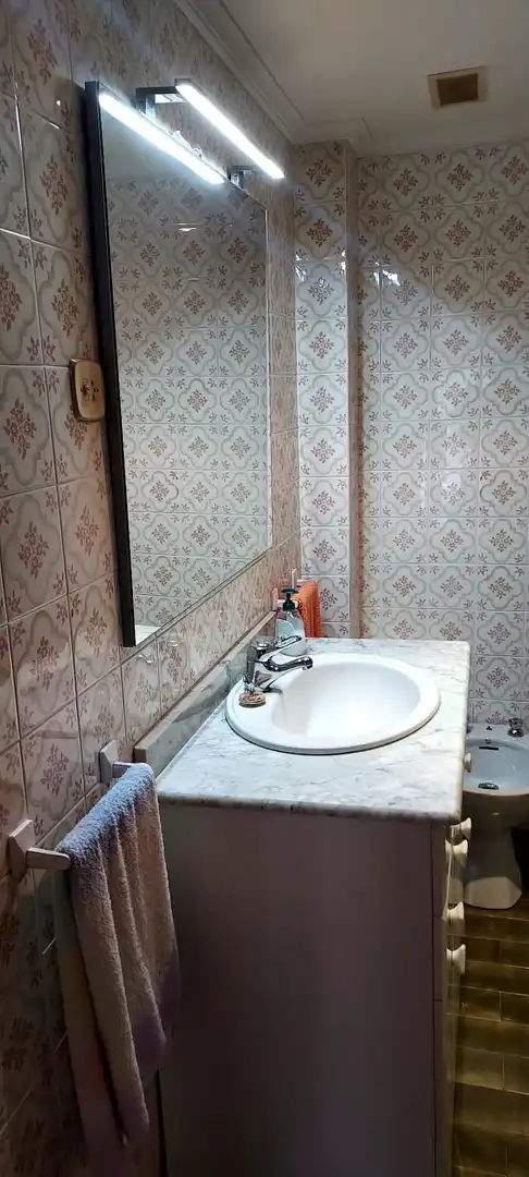 Baño de Piso en venta en Getxo  con Terraza, Amueblado y Lavadora