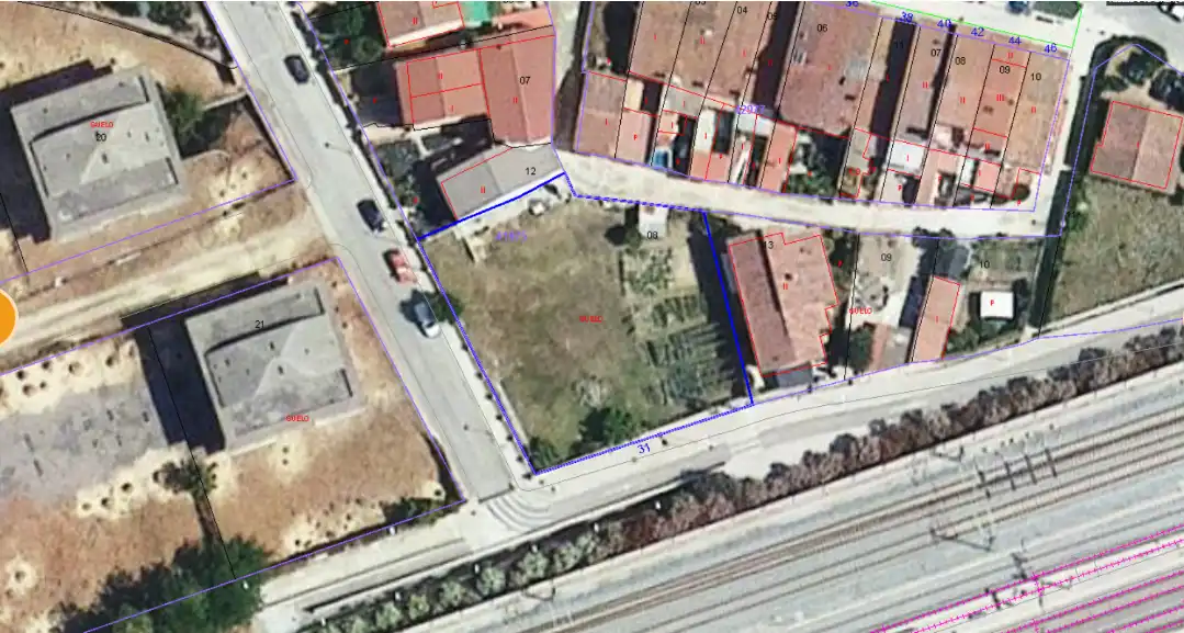 Terreno residenziale in vendita a Avinguda Mn Pere Ribot