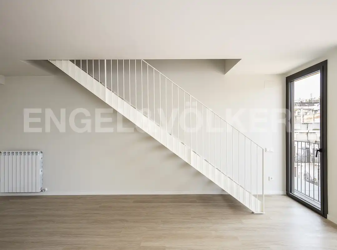 Maisonette zum Verkauf in Barcelona mit Klimaanlage, Heizung und Parkett