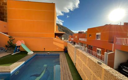 Exterior view of Single-family semi-detached for sale in Arona  with Air Conditioner, Heating and Private garden