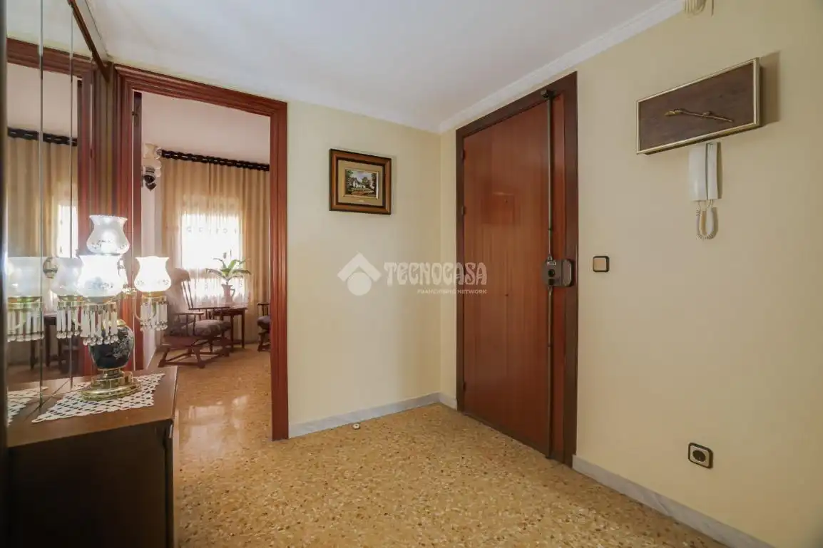 Piso en venta en Montcada i Reixac con Balcón