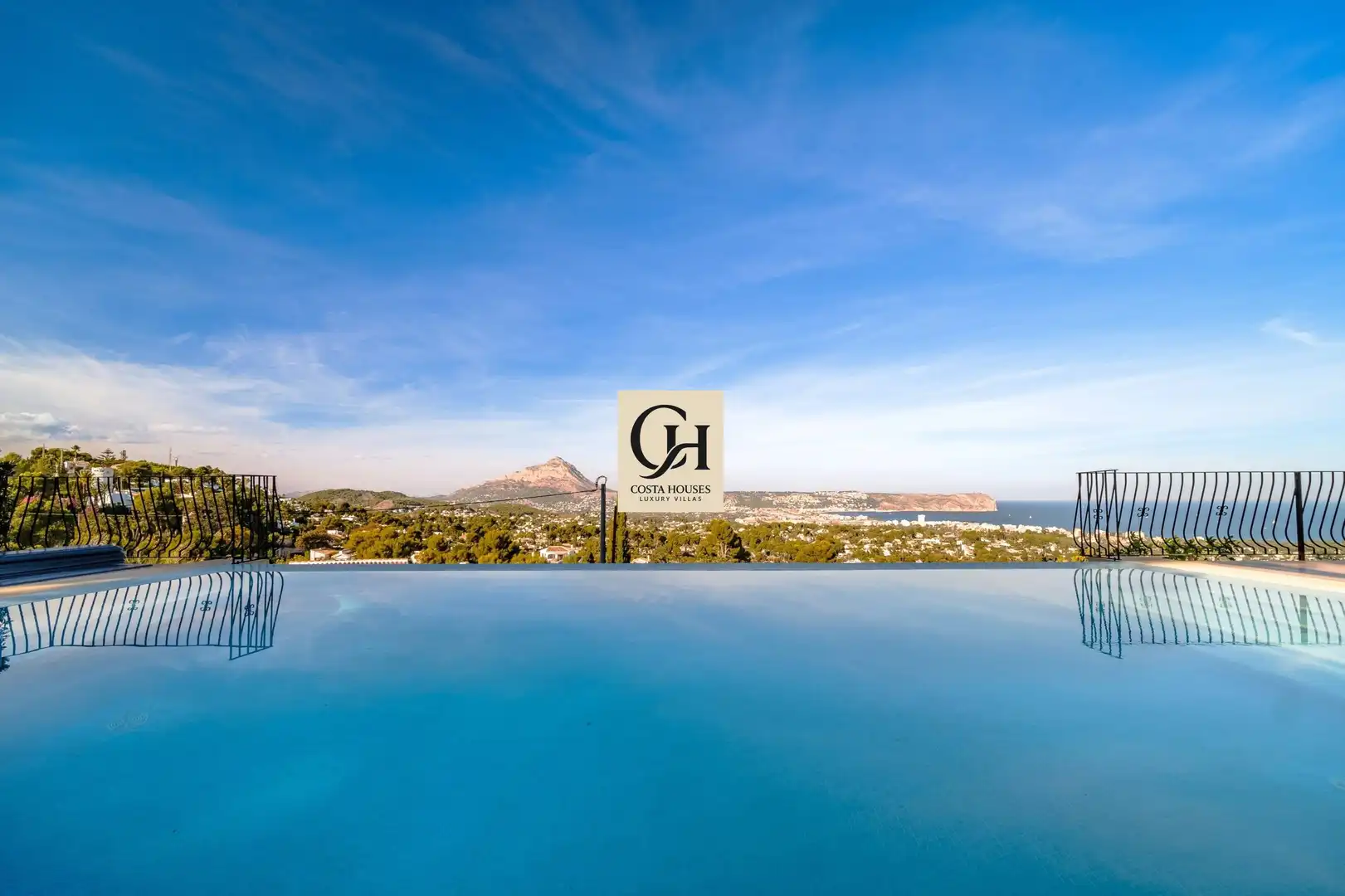 Swimming pool of Houses for sale in Jávea / Xàbia  with Air Conditioner, Private garden and Terrace