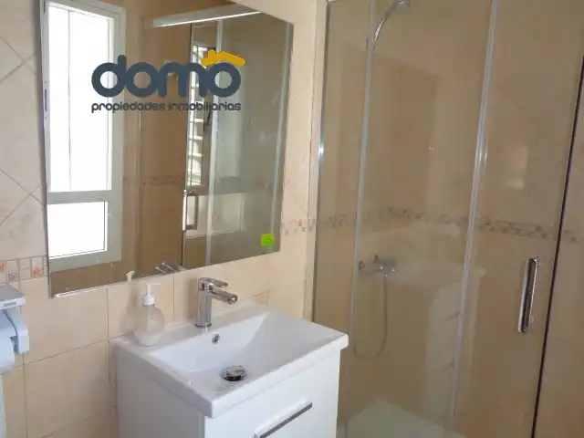 Baño de Piso para compartir en Almería con Aire acondicionado, Amueblado y Horno