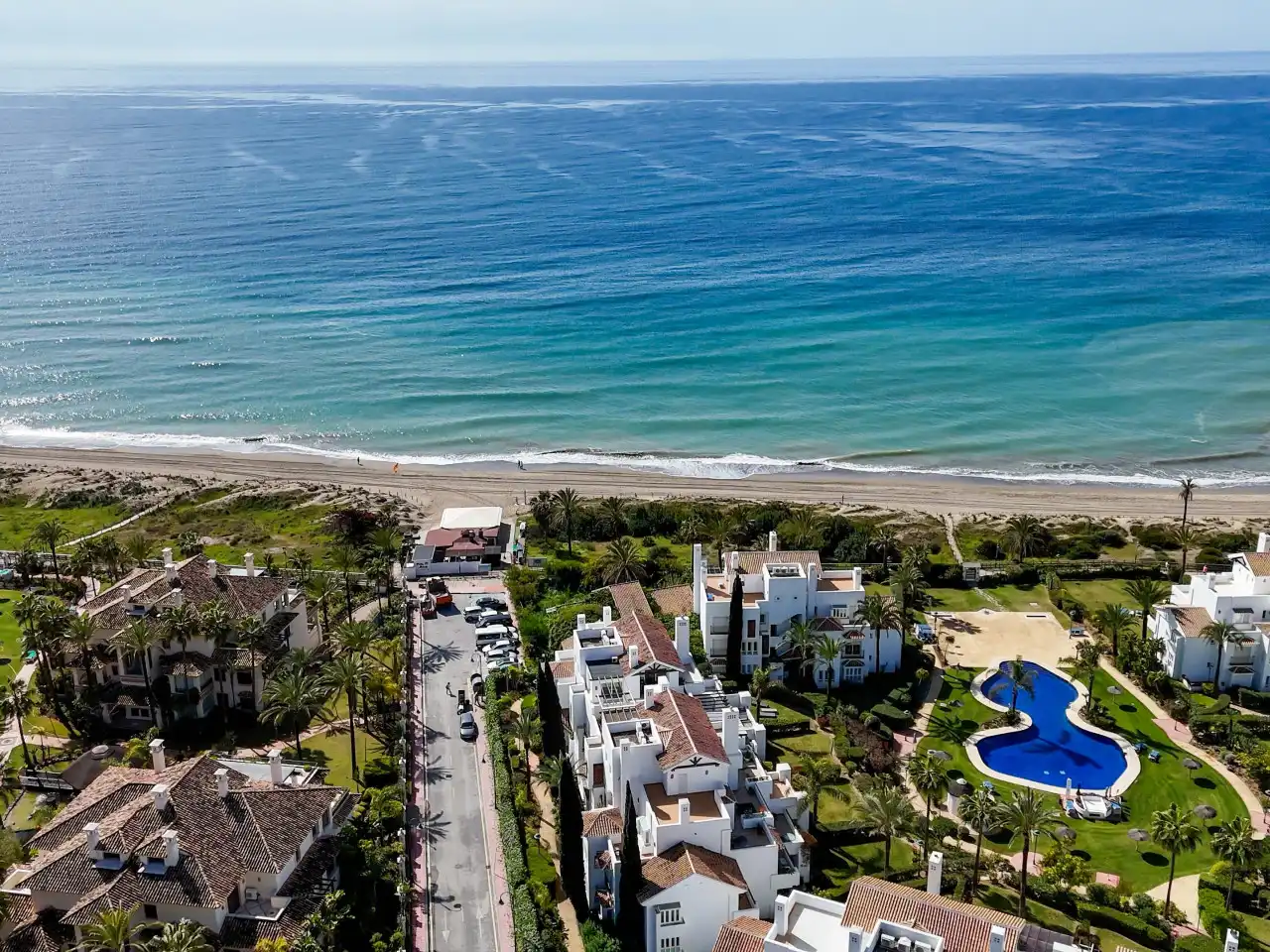 Vista exterior de Planta baja en venta en Marbella con Aire acondicionado, Calefacción y Jardín privado