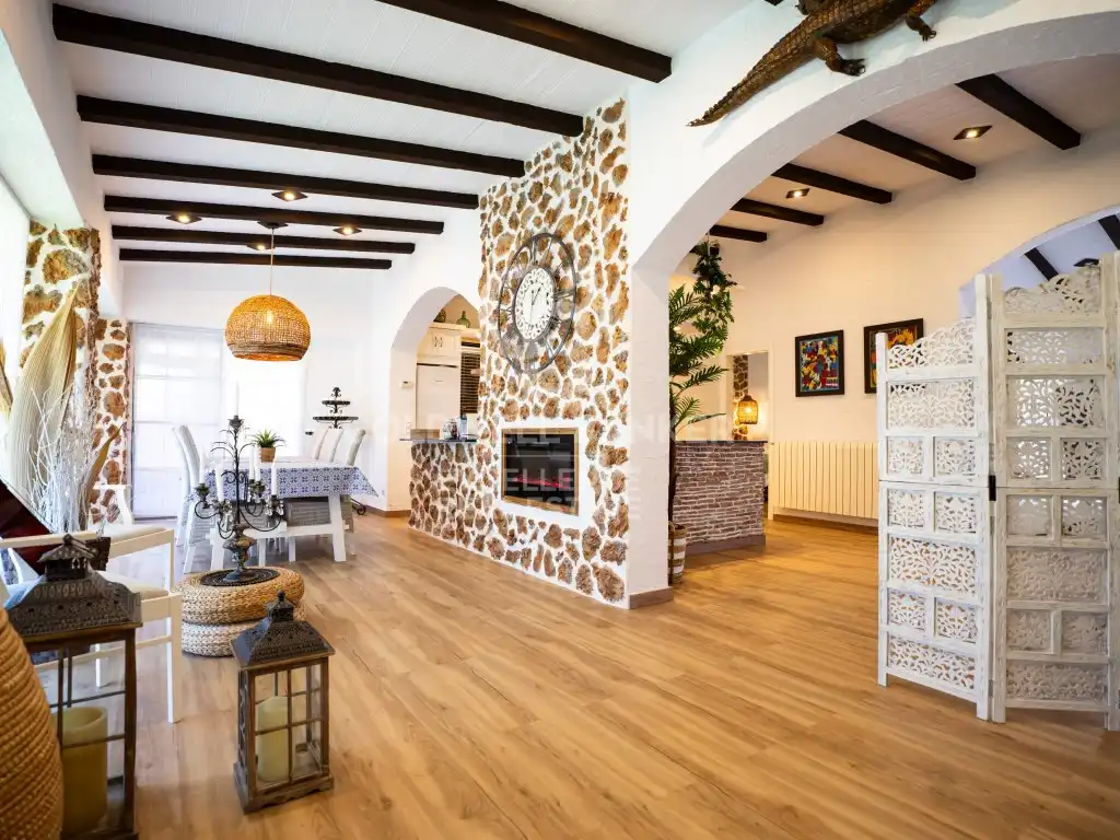 Villa avec piscine à vendre à Calle Tamarius Dels, imagen 3