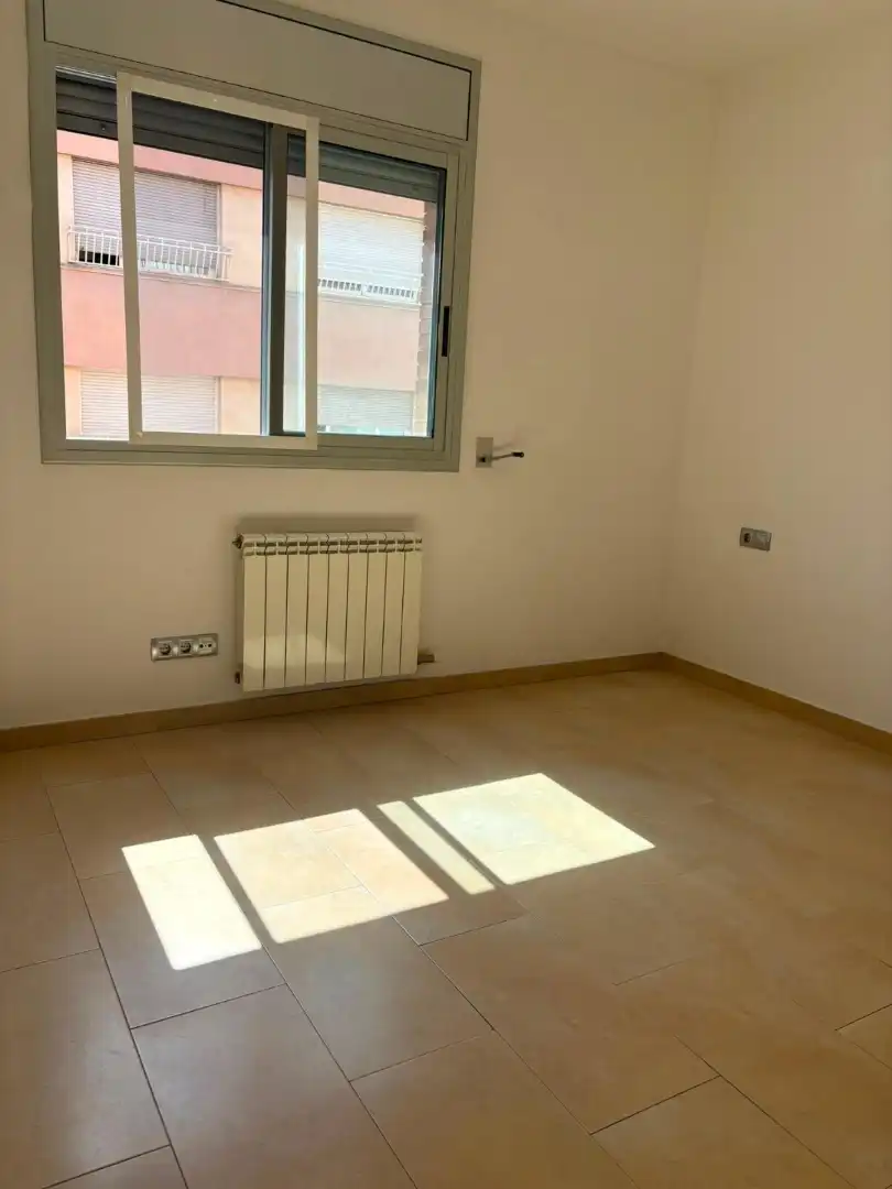 Bedroom of Flat for rent in Terrassa  with Heating, Parquet flooring and Oven