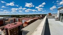 Vista exterior de Pis en venda en León Capital 