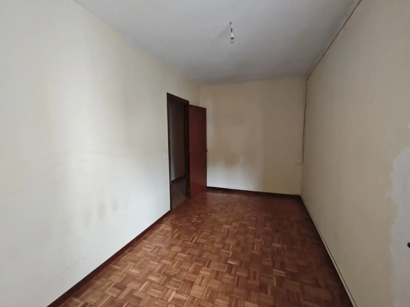 Dormitori de Apartament en venda en Guardo amb Parquet i Traster