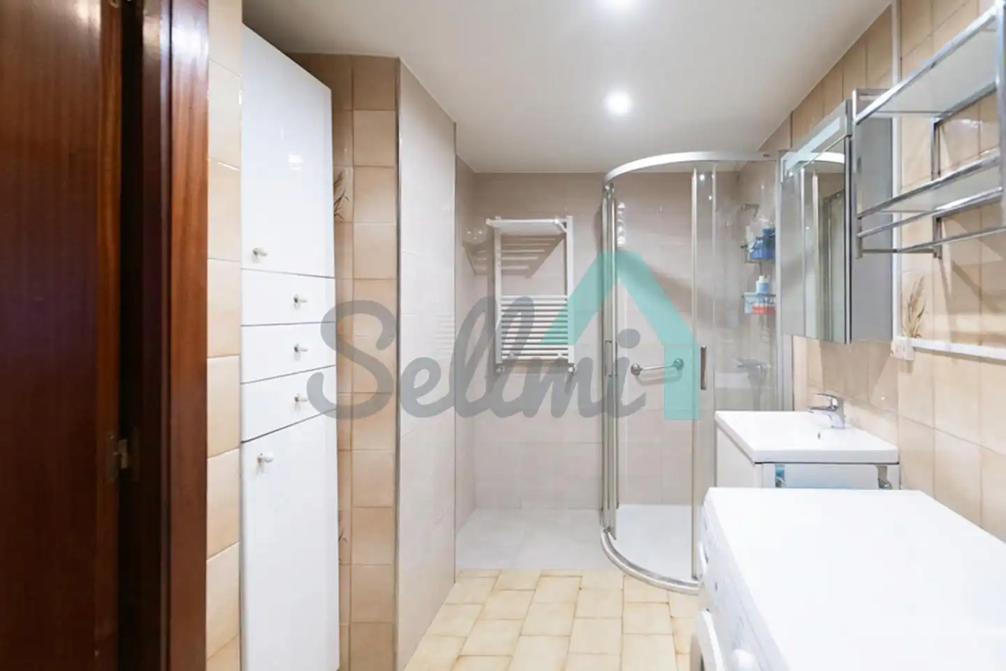 Badezimmer von Erdgeschoss zum Verkauf in Oviedo  mit Heizung und Parkett