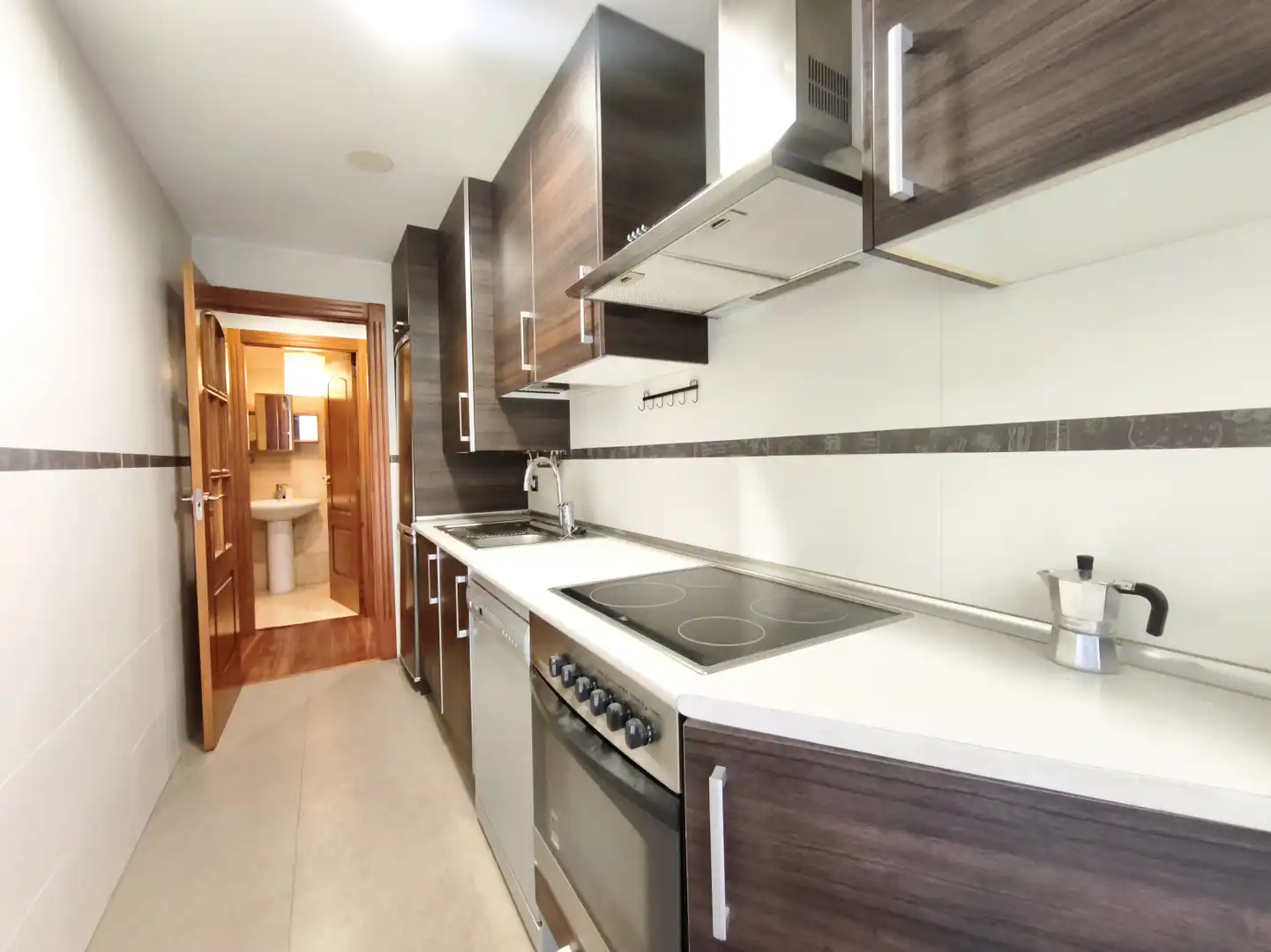 Kitchen of Flat for rent in  Logroño  with Heating, Parquet flooring and Storage room