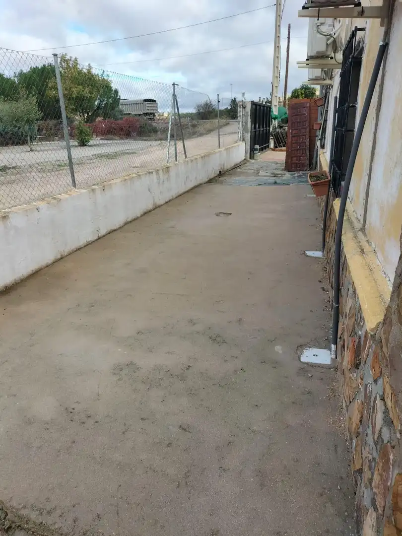 Aparcament de Finca rústica en venda en Albarreal de Tajo amb Aire condicionat, Calefacció i Jardí privat
