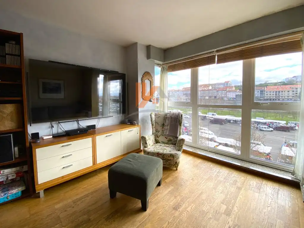 Sala de estar de Piso en venta en Santiago de Compostela  con Horno