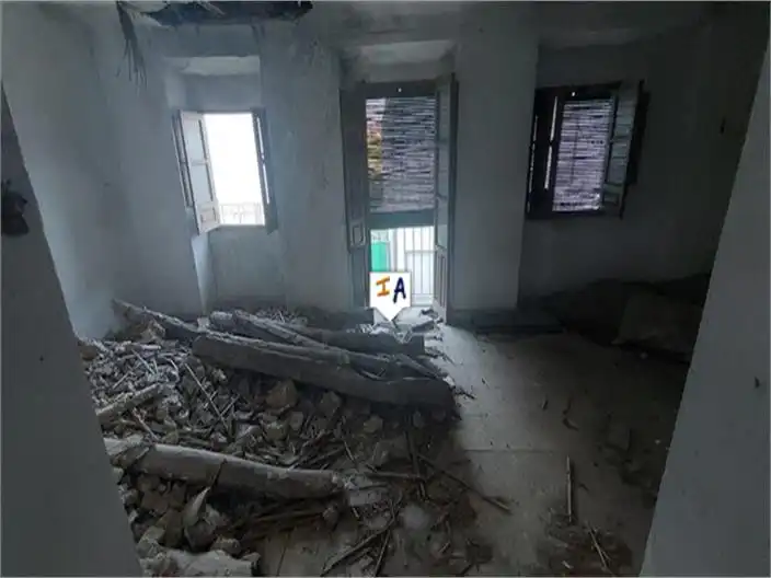 Casa adosada en venta en Castillo de Locubín con Internet