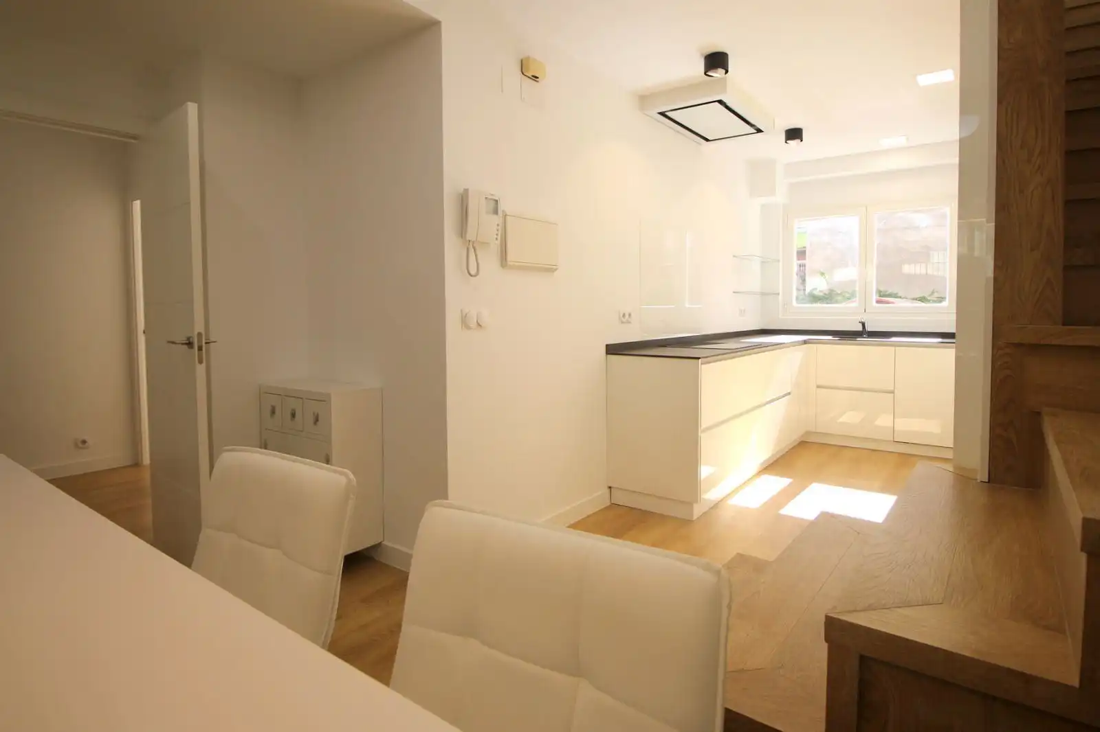 Kitchen of Flat for rent in Madrid  with Air Conditioner, Heating and Terrace