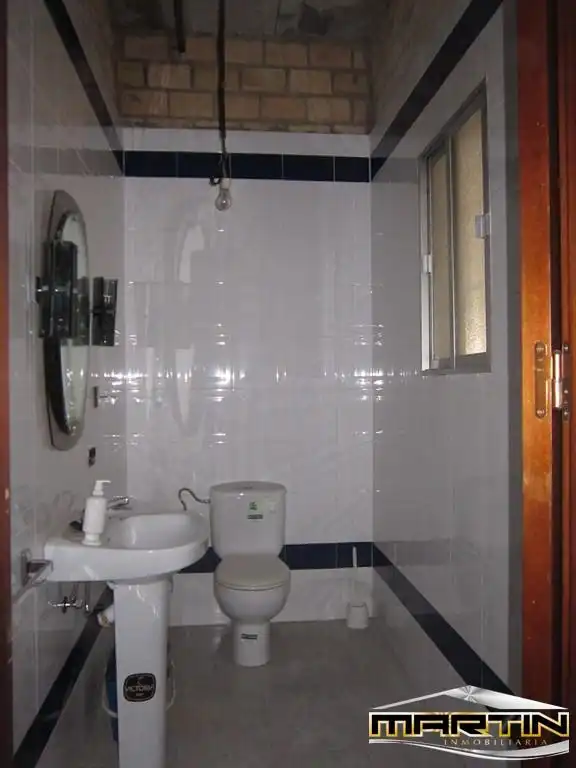Baño de Local de alquiler en Lucena