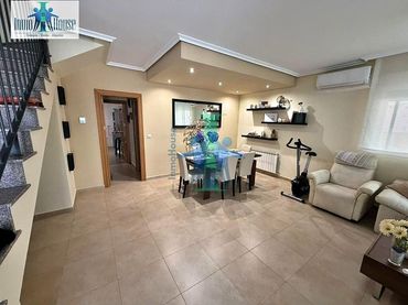 Terraced house with pool for sale in Chinchilla de Monte-Aragón