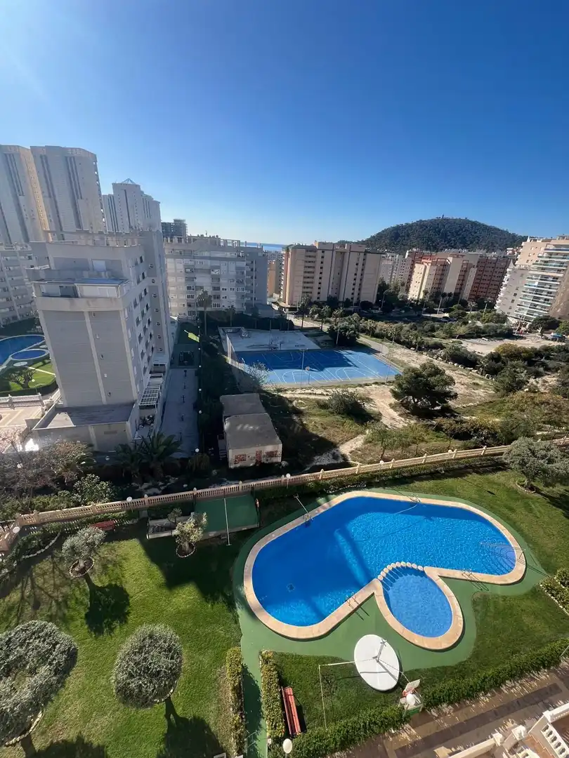 Piscina de Apartament en venda en Villajoyosa / La Vila Joiosa amb Terrassa i Piscina comunitària