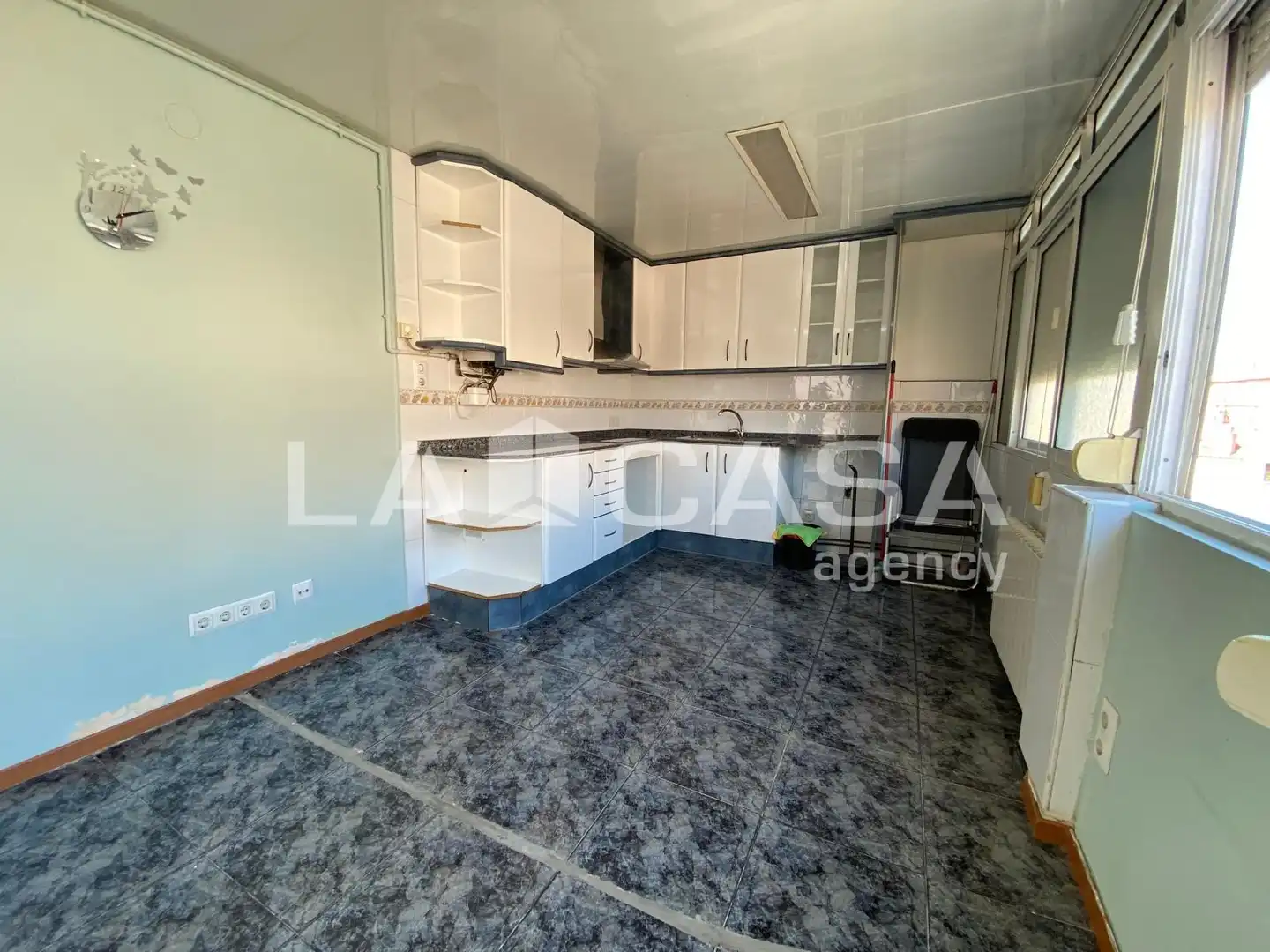 Cocina de Ático en venta en Santa Coloma de Gramenet con Calefacción y Terraza